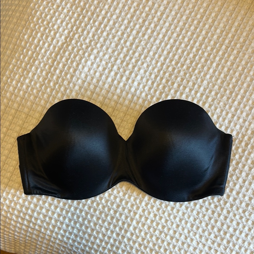 Black Molded Cup Bra Seamless Design